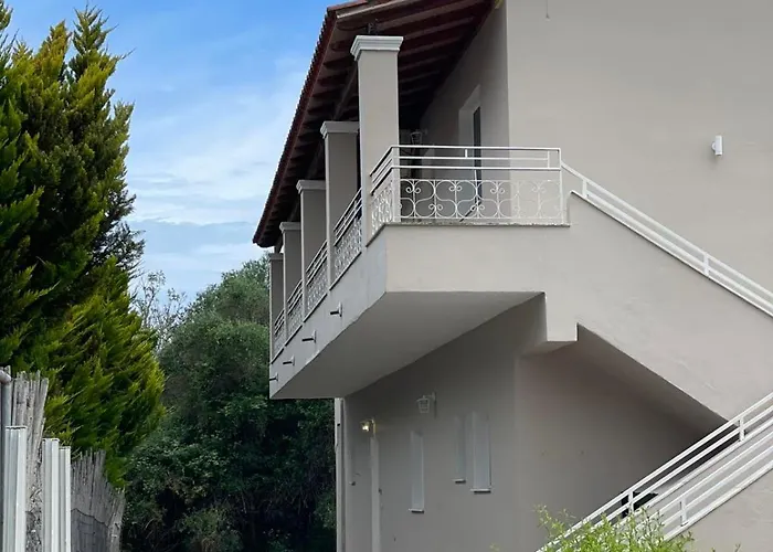 Aspasia Apartment *